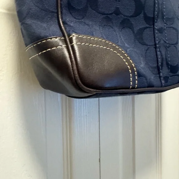 Coach 2007 Legacy Handbag - Picture 5 of 15